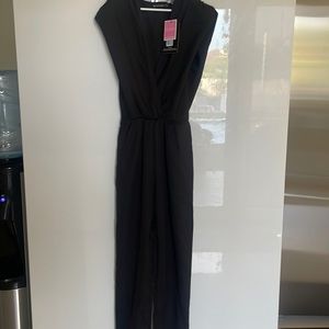 Black shirt sleeve jumpsuit pants size 2 NWT